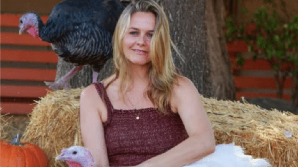 Alicia Silverstone's Dog Tiny